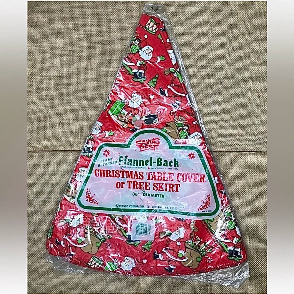 Vintage Santa Claus Vinyl Flannel Back Tree Skirt Christmas Kitsch Holiday NOS